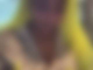 Live cam show with LaylaRed - Shaved Pussy on slutload
