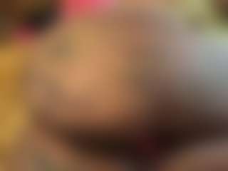 LaylaRed's Live Sex Cam Show