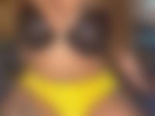 LaylaRed's Live Sex Cam Show