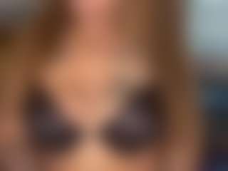 LaylaRed's Live Sex Cam Show