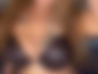 LaylaRed's Live Sex Cam Show