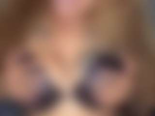 LaylaRed's Live Sex Cam Show