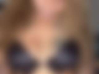 LaylaRed's Live Sex Cam Show