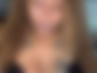 LaylaRed's Live Sex Cam Show