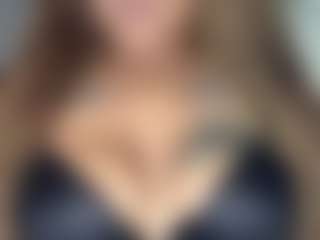 LaylaRed's Live Sex Cam Show