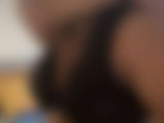 LaylaRed's Live Sex Cam Show