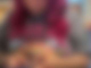 LaylaRed's Live Sex Cam Show