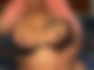 LaylaRed's Live Sex Cam Show