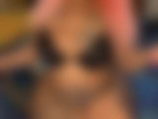 LaylaRed's Live Sex Cam Show
