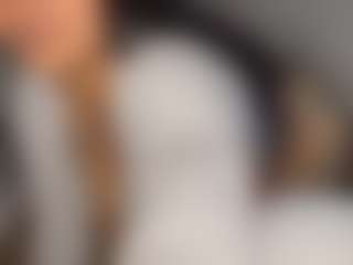 Live-Cam-Show mit LaylaRed - Lush Curvy auf Camsoda