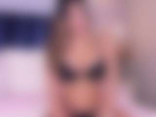 Live cam show with TaniaFernandez - Plug on Camsoda