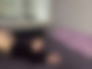 AnikaVelour's Live Sex Cam Show