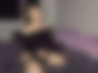 AnikaVelour's Live Sex Cam Show