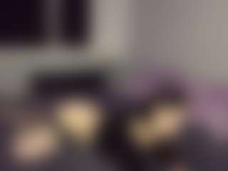 AnikaVelour's Live Sex Cam Show