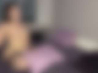 AnikaVelour's Live Sex Cam Show