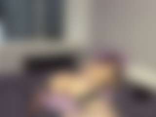 Live cam show with AnikaVelour - Twerk on Camsoda