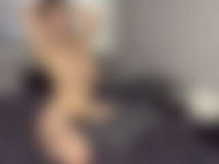 AnikaVelour's Live Sex Cam Show