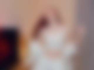 Live cam show with ellianora - New Petite on xDating
