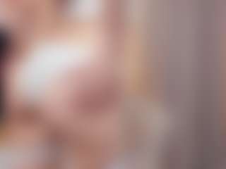 ellianora's Live Sex Cam Show