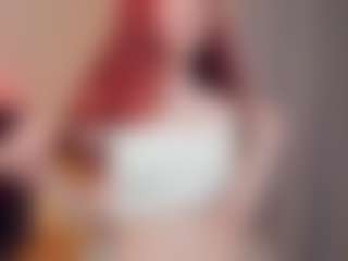 Live cam show with ellianora - Shaved Pussy on Camsoda