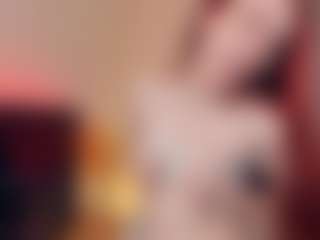 ellianora's Live Sex Cam Show