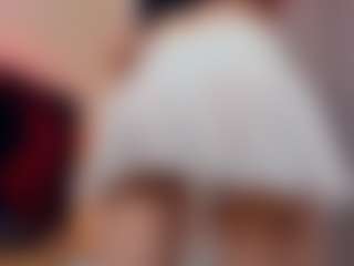 ellianora's Live Sex Cam Show