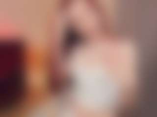ellianora's Live Sex Cam Show