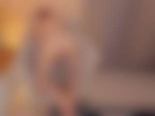 Live cam show with ellianora - Skinny Teen (18+) on Camsoda