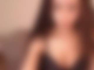 Live cam show with Emma-Wilson - Petite on CSO-WL