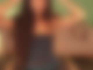 Live cam show with Emma-Wilson - New Teen (18+) on Camversity