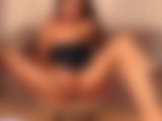 Live cam show with Emma-Wilson - Foot Fetish Curvy on Soda Cam