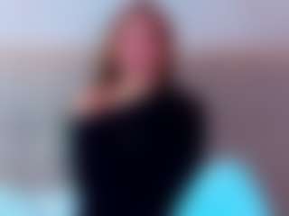 KiraRomeroma's Live Sex Cam Show