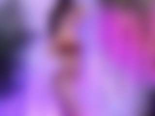 Show in cam erotica live di KiraRomeroma