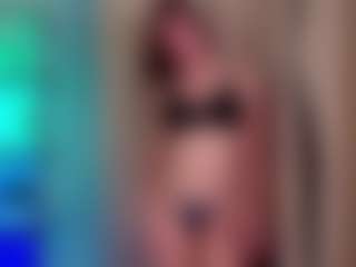 KiraRomeroma's Live Sex Cam Show