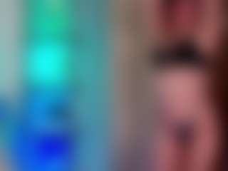 Live cam show with KiraRomeroma - Small Tits on sexylive.show