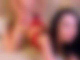 Live cam show with KiraRomeroma - Young Adult on Camsoda