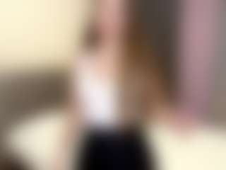 Live cam show with LaurenceMezzinni - Alt on luckytryst.com