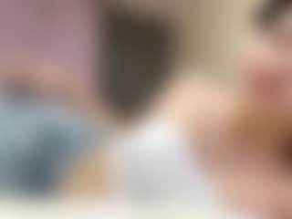 Live cam show with LaurenceMezzinni - Athletic College on Camiplay Live