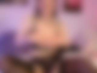 Moradeyne's Live Sex Cam Show