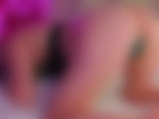 Live cam show with RubySmax - Brown Eyes on Dolls Live