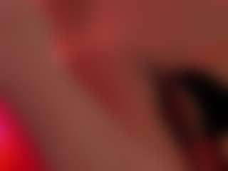 Live cam show with redvelvet7 - Green Eyes on Dare Cams