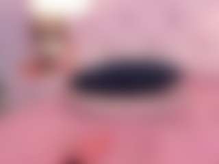 Live cam show with zoee-Evanss - New Petite on liverealitysex.com