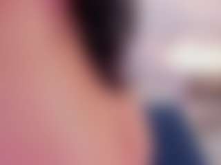 Live cam show with zoee-Evanss - Ass Bouncing on WildCum