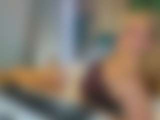 Live cam show with Alessia-Lee5 - Doggy on CamClone