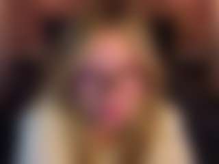 Live cam show with Alessia-Lee5 - Blonde Hair Teen (18+) on Camsoda