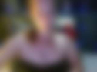 Live cam show with Marian-bailey7 - New Petite on StripNow