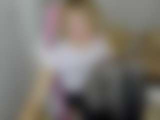 MiaCurlss's Live Sex Cam Show