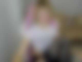 MiaCurlss's Live Sex Cam Show