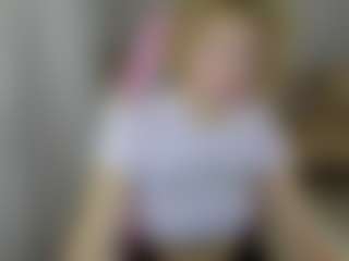 MiaCurlss's Live Sex Cam Show