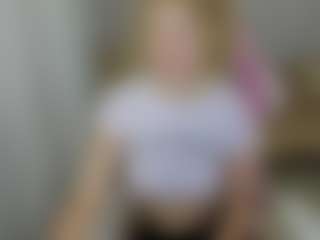 MiaCurlss's Live Sex Cam Show
